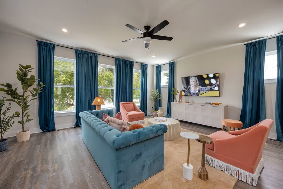 5621 Lenox Ave Unit: 1