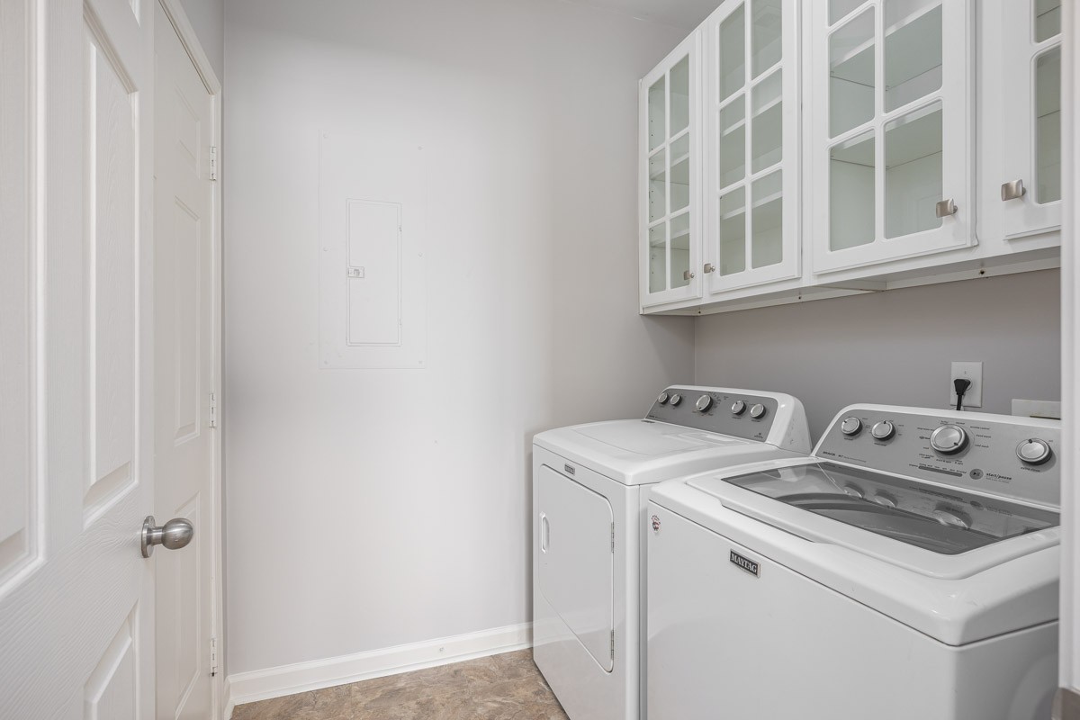 815 Barrington Place Dr