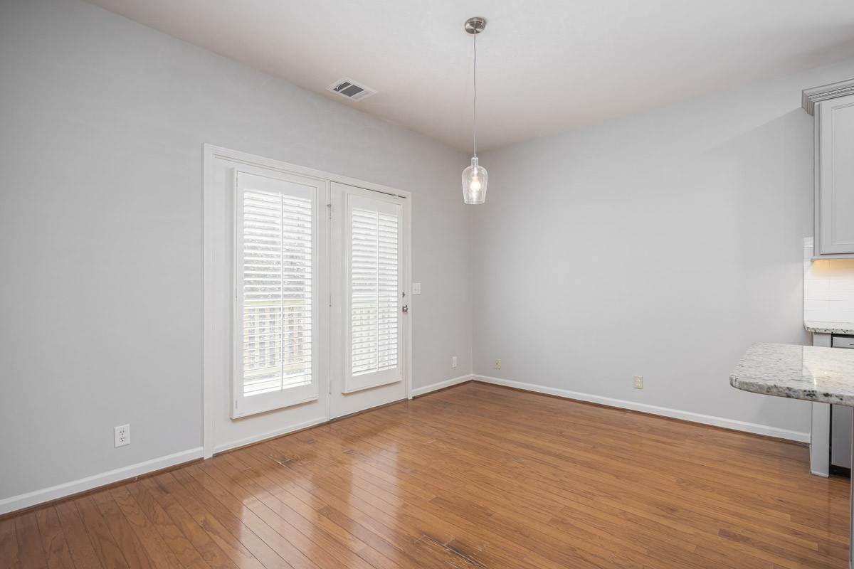 815 Barrington Place Dr