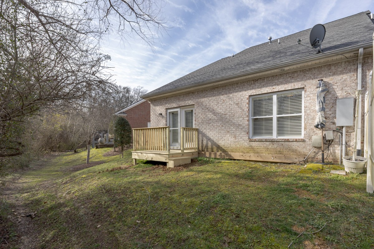 815 Barrington Place Dr