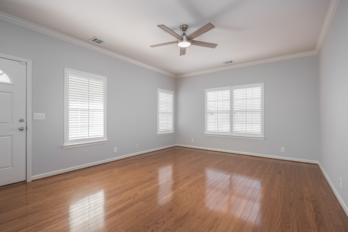 815 Barrington Place Dr