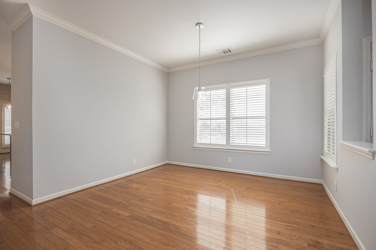 815 Barrington Place Dr