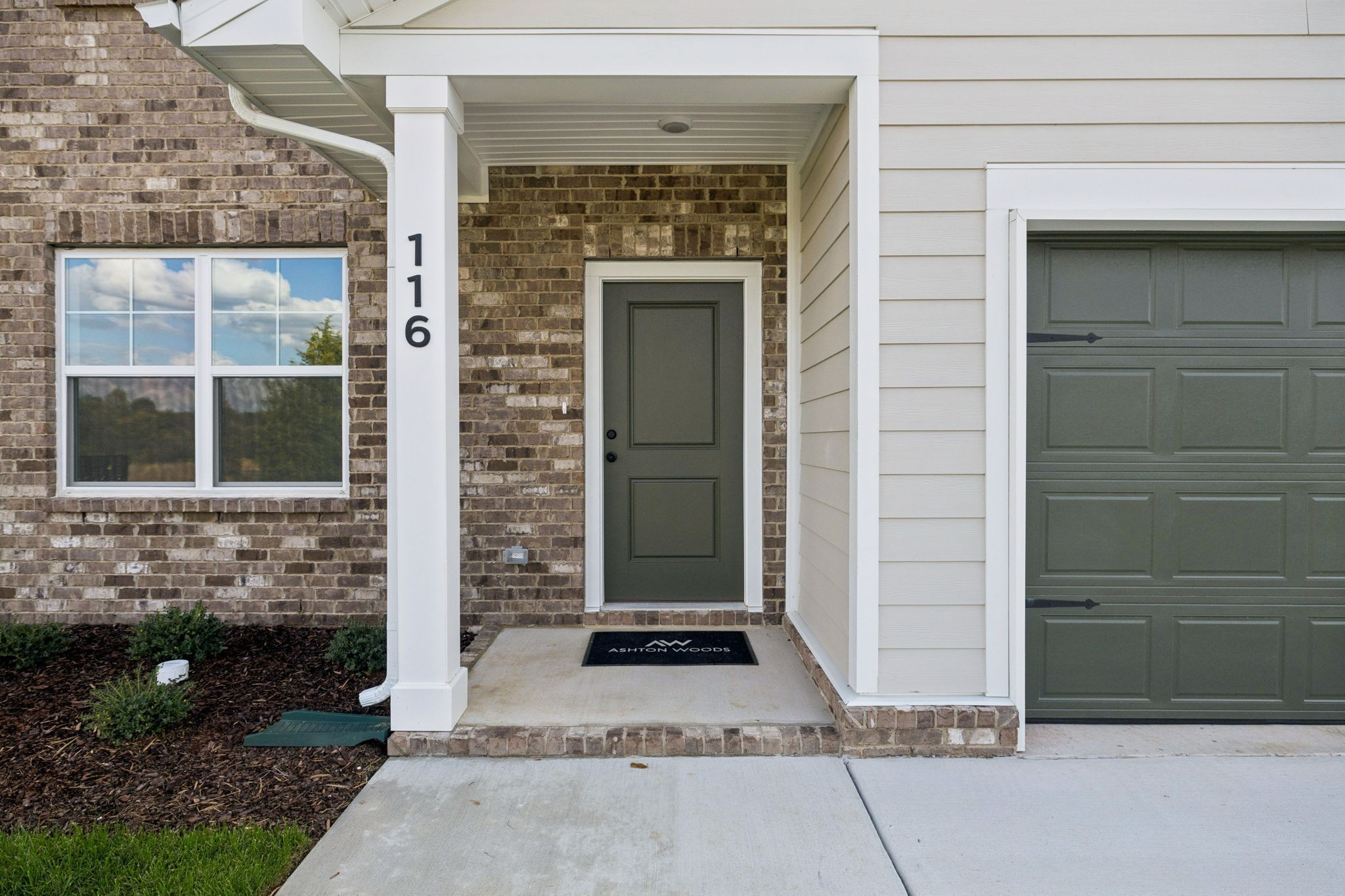 116 Dahlia Dr