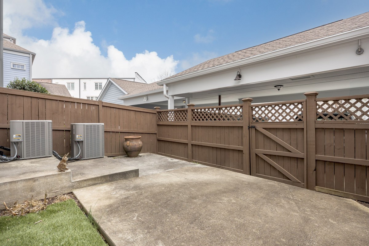 3043 Rural Plains Cir