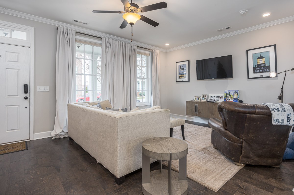 3043 Rural Plains Cir