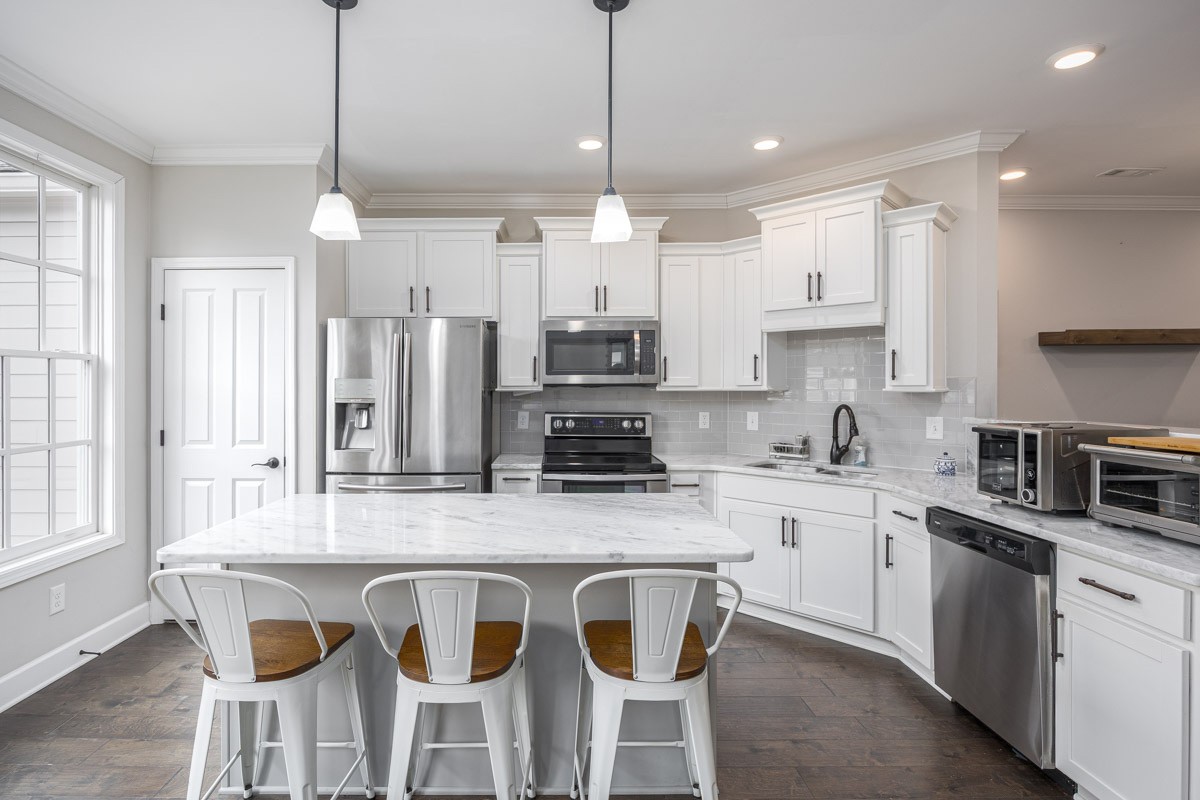 3043 Rural Plains Cir