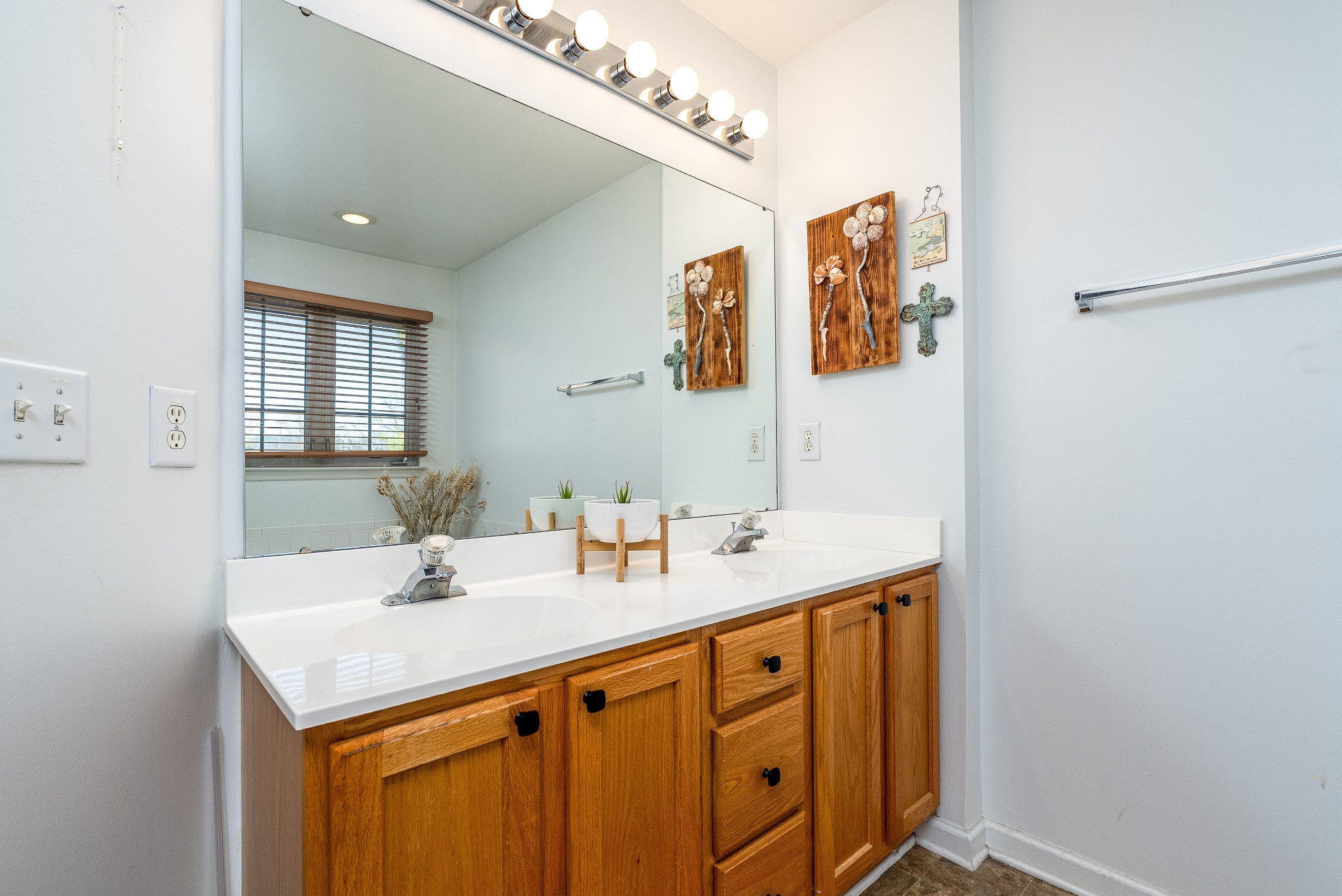 722 Huffine Manor Cir