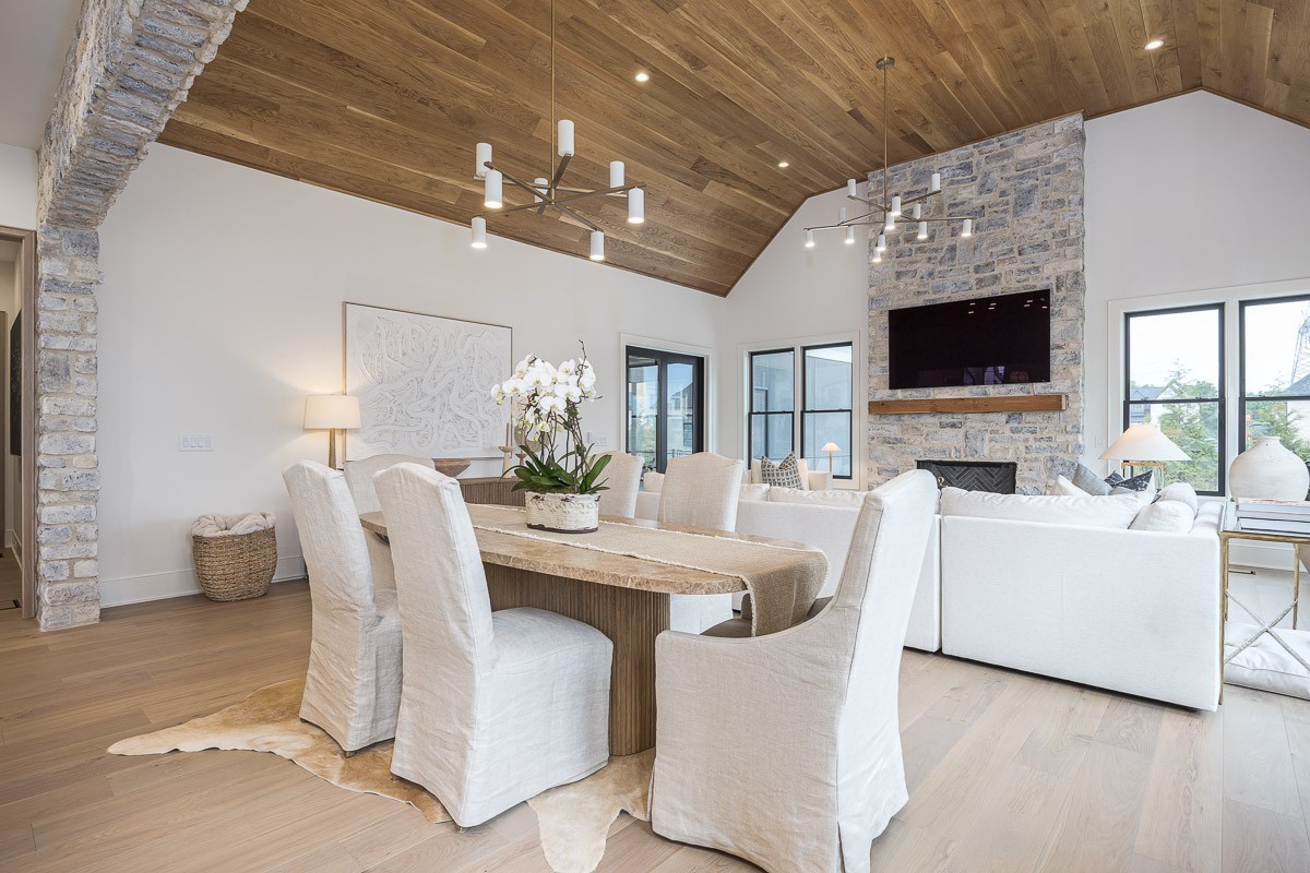 8126 Boiling Springs Place