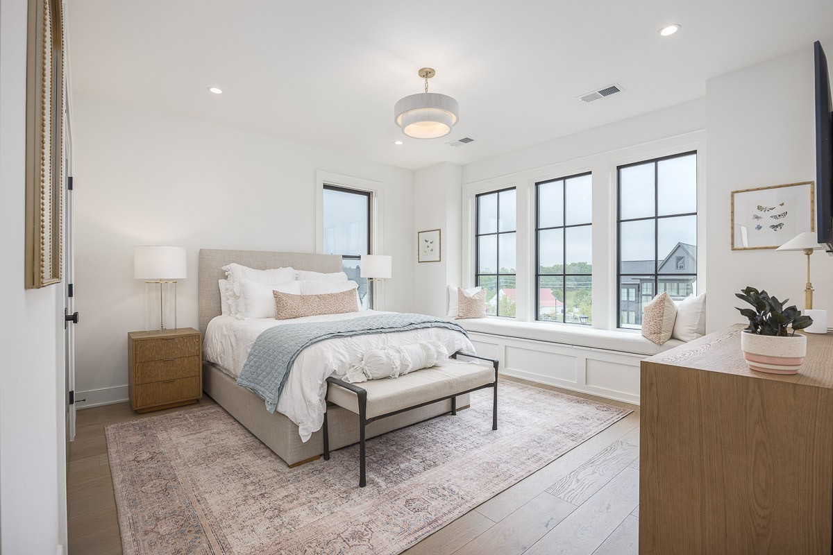 8126 Boiling Springs Place