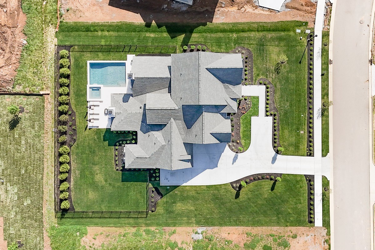 8126 Boiling Springs Place