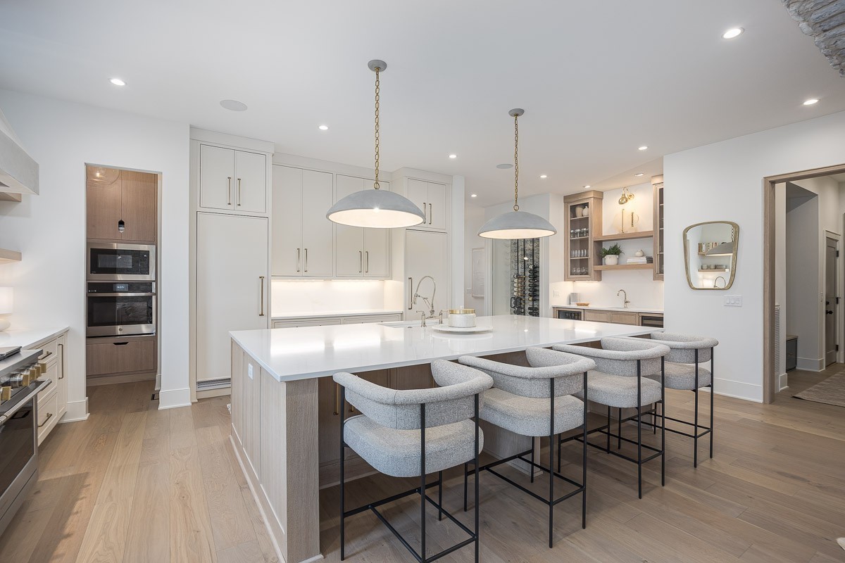 8126 Boiling Springs Place