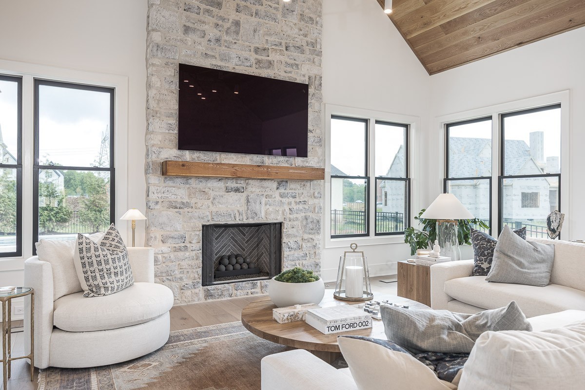 8126 Boiling Springs Place