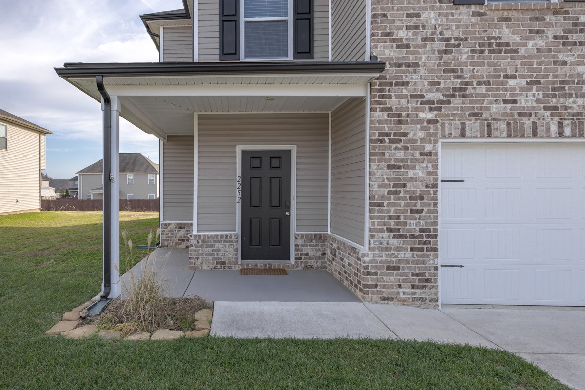 2252 Viking Ct