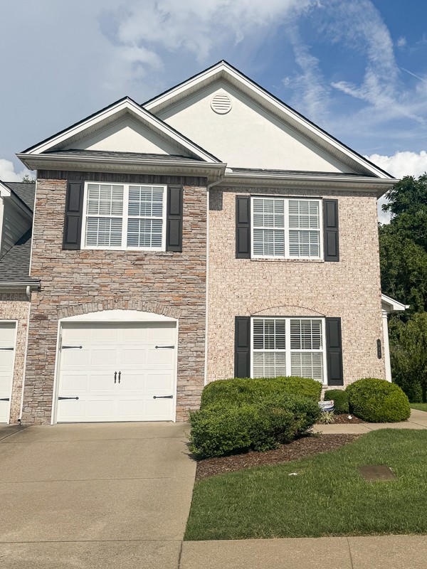 815 Barrington Place Dr