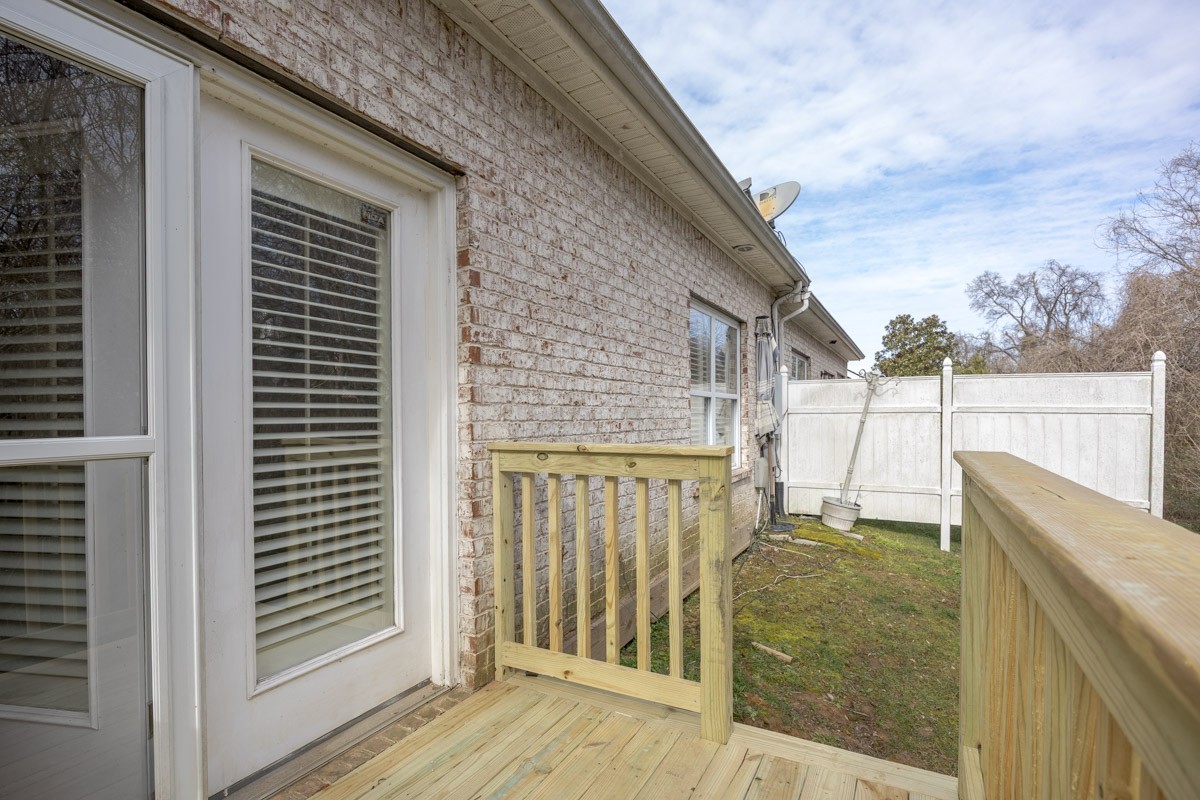 815 Barrington Place Dr
