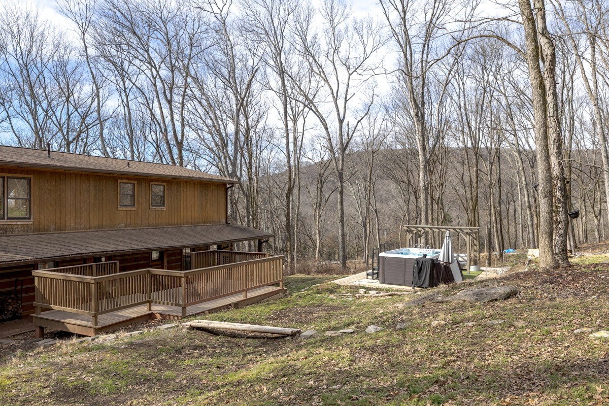 1762 Burke Hollow Rd