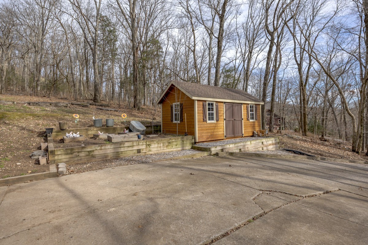 1762 Burke Hollow Rd
