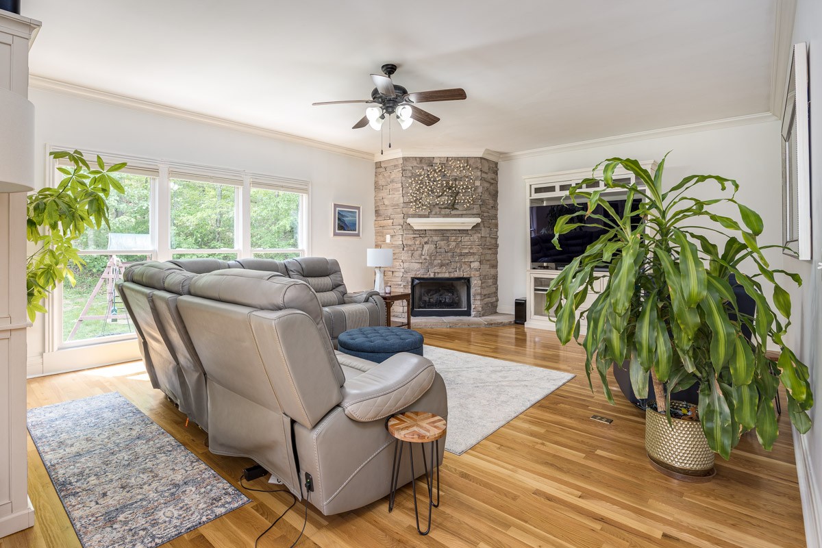 474 Bonnie Valley Dr