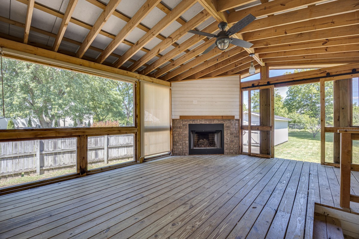 1413 Sunset Dr