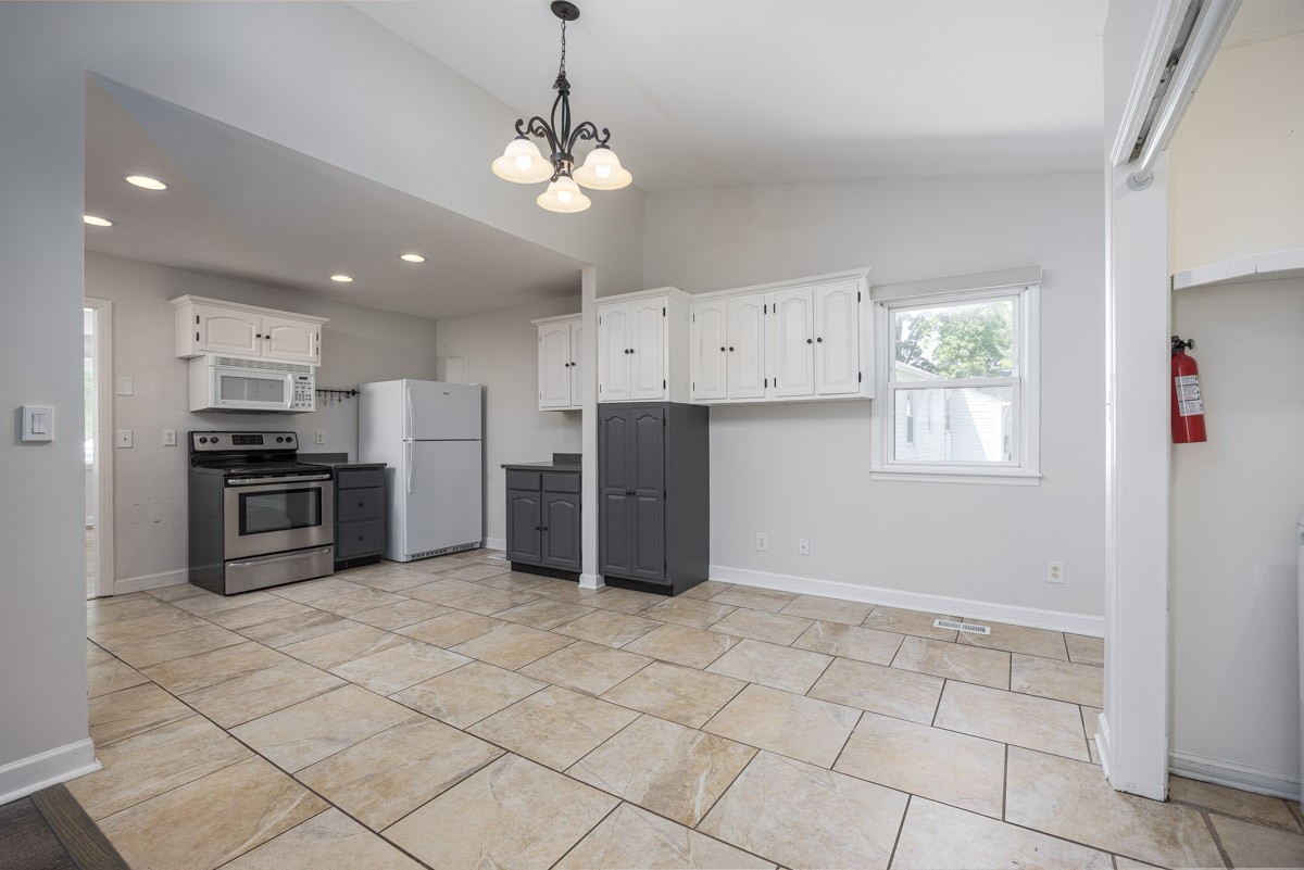 1413 Sunset Dr