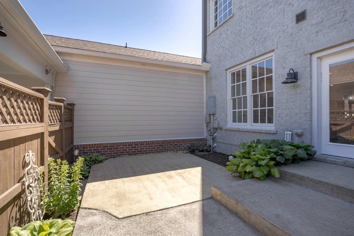 3043 Rural Plains Cir