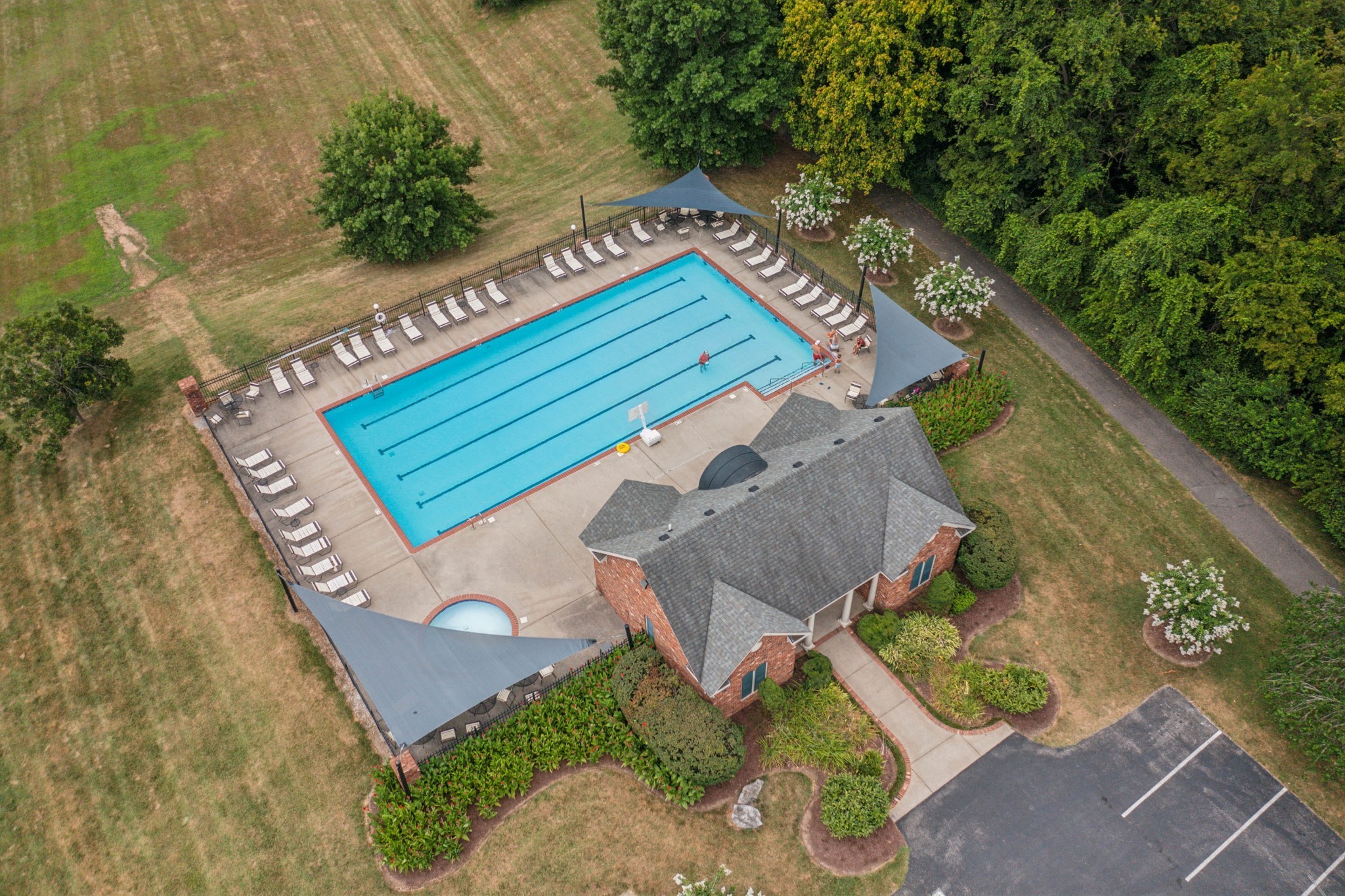 729 Harrow Ln