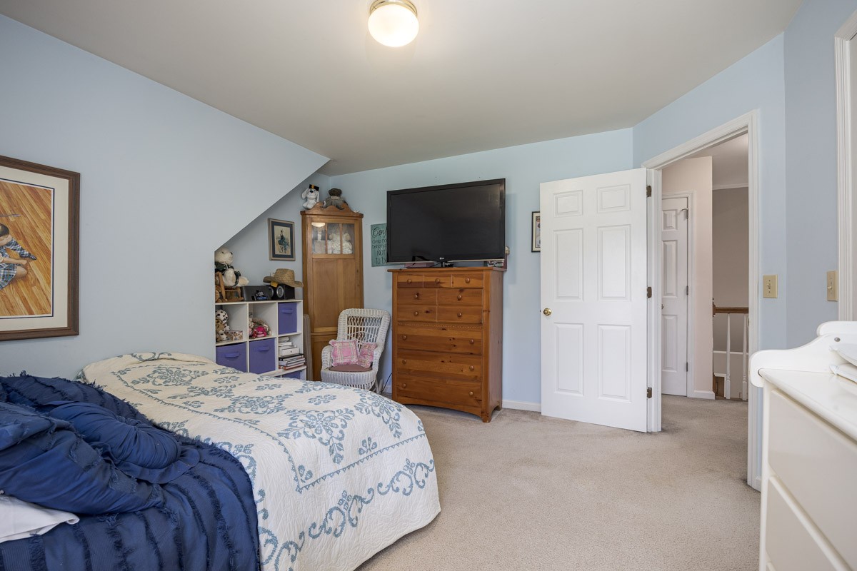 2858 Iroquois Dr