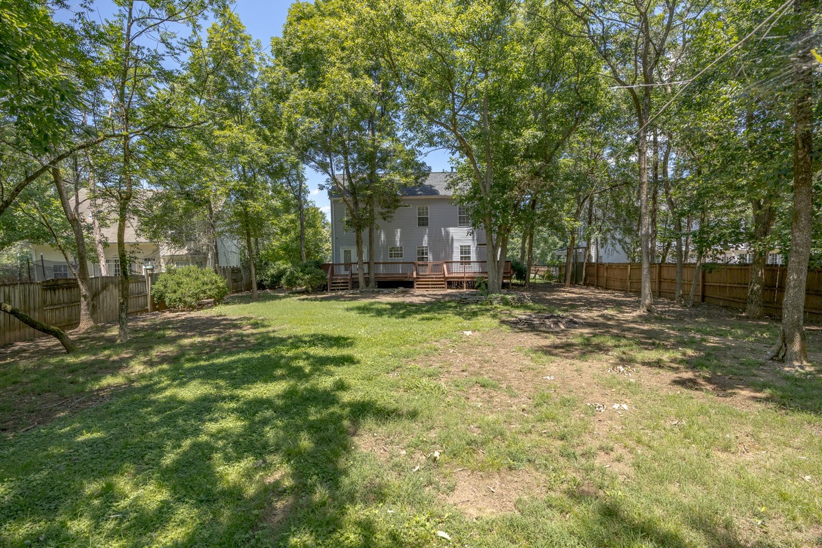 107 Ella St