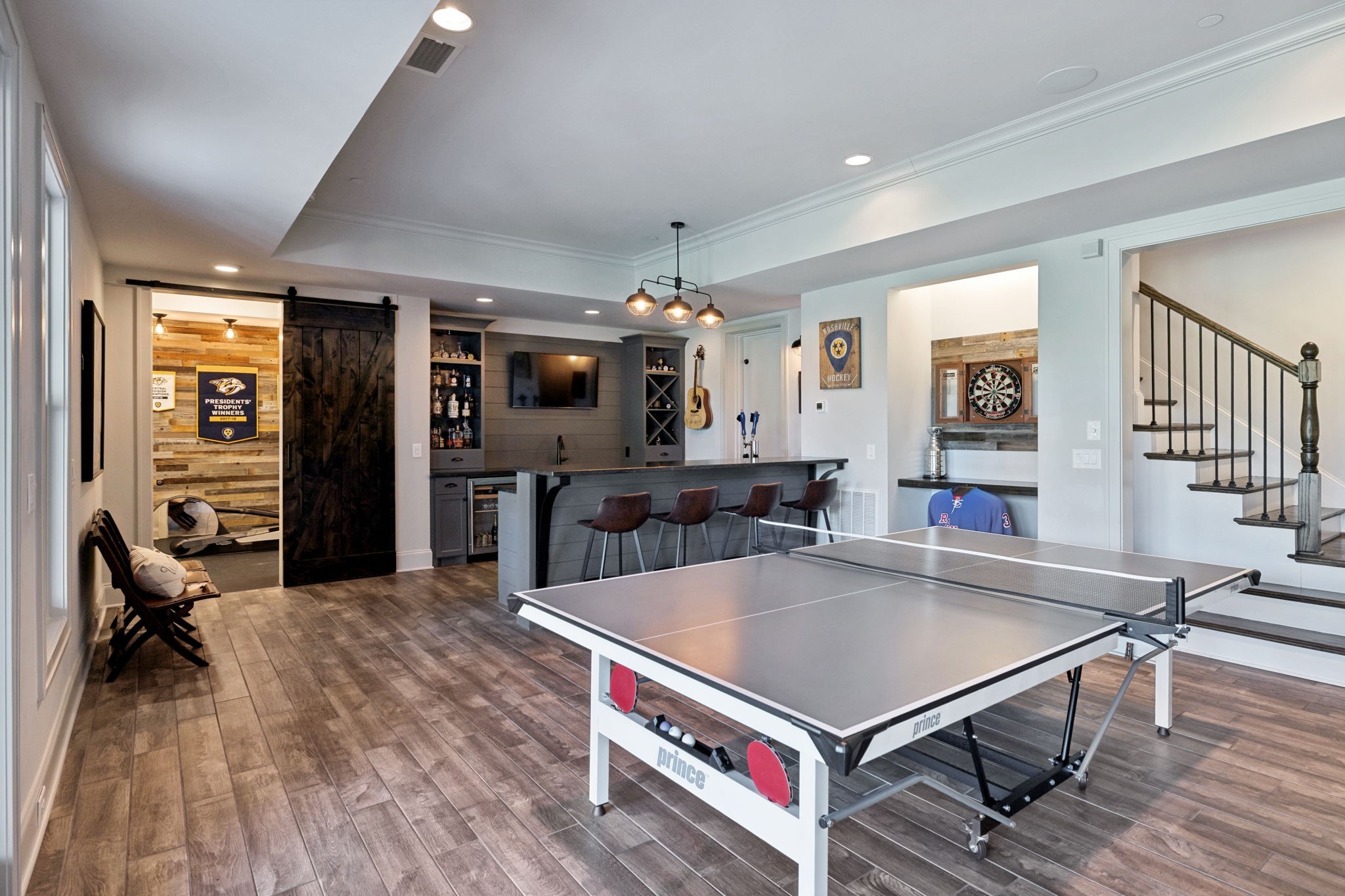 1542 Amesbury Ln