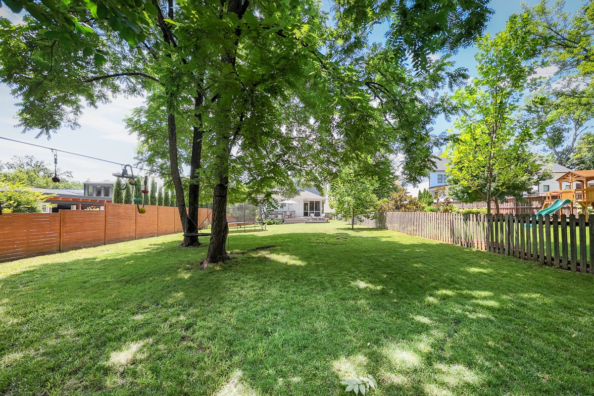 4408B Lealand Ln