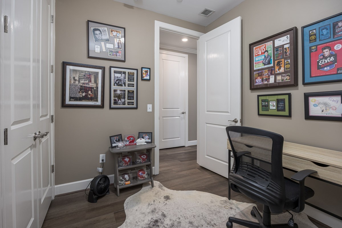 6051 Rural Plains Cir Unit: 202