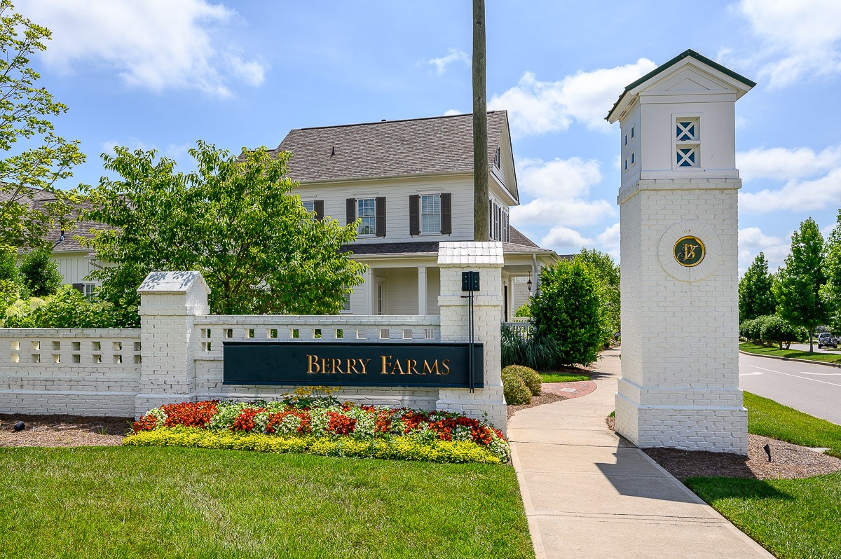 6051 Rural Plains Cir Unit: 202