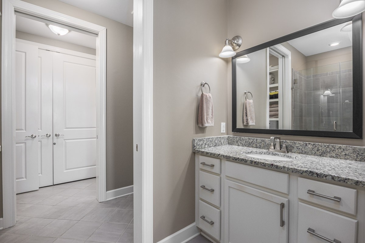 6051 Rural Plains Cir Unit: 202