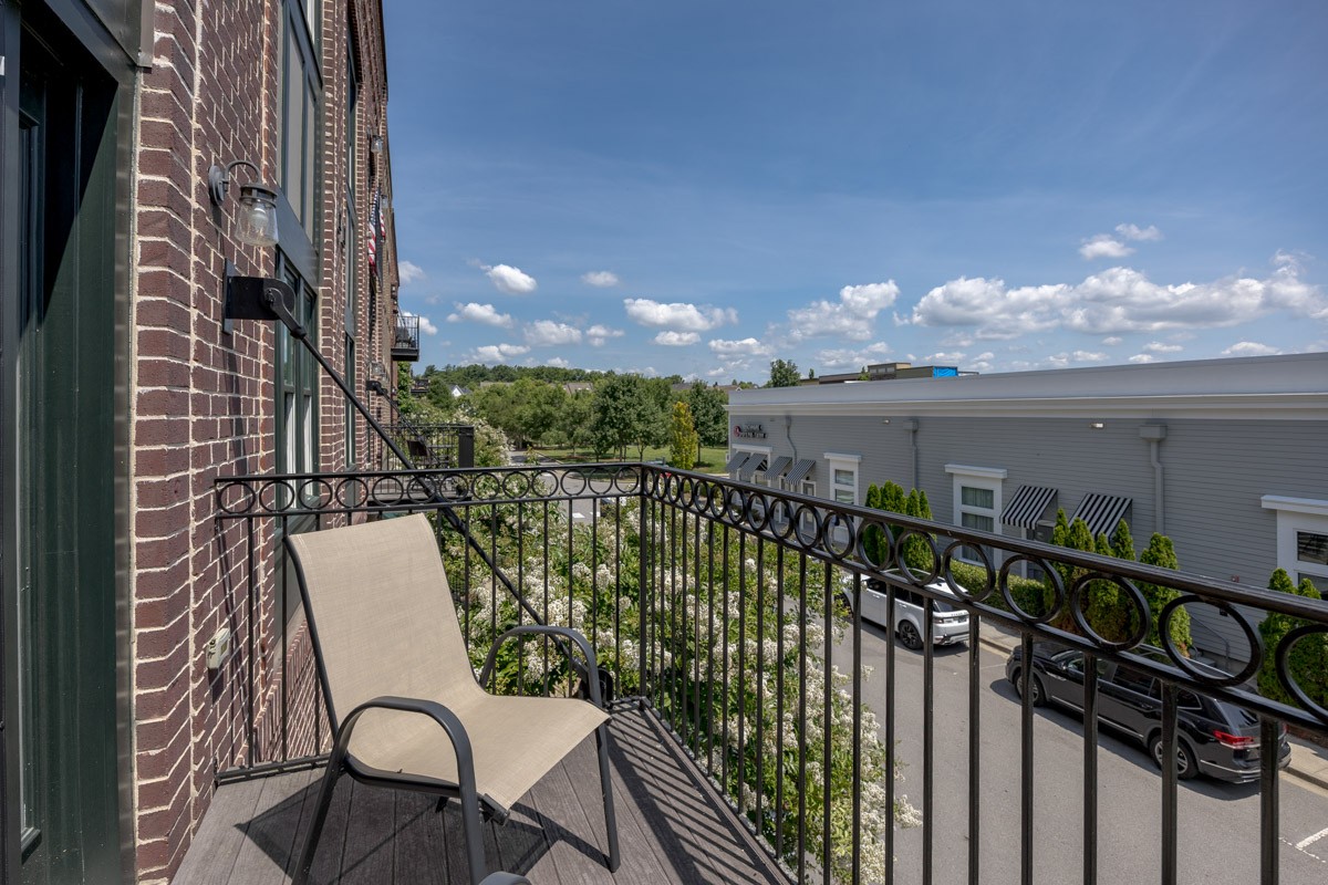 6051 Rural Plains Cir Unit: 202