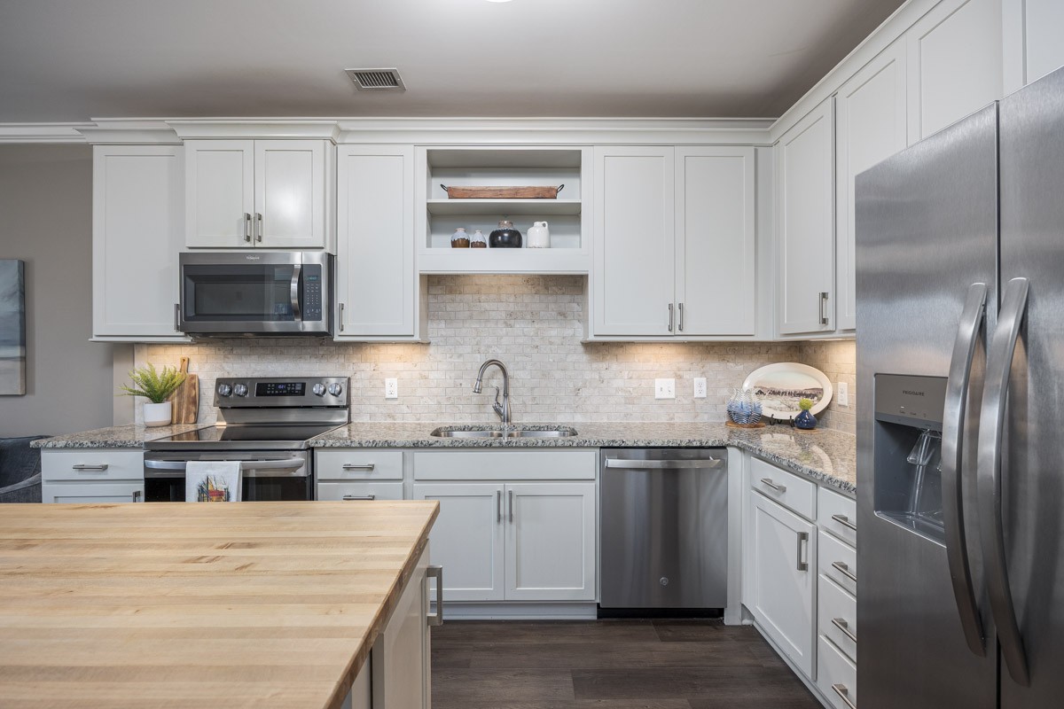 6051 Rural Plains Cir Unit: 202
