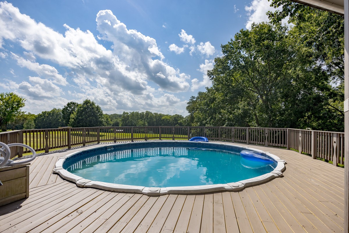 1376 Hunter Road