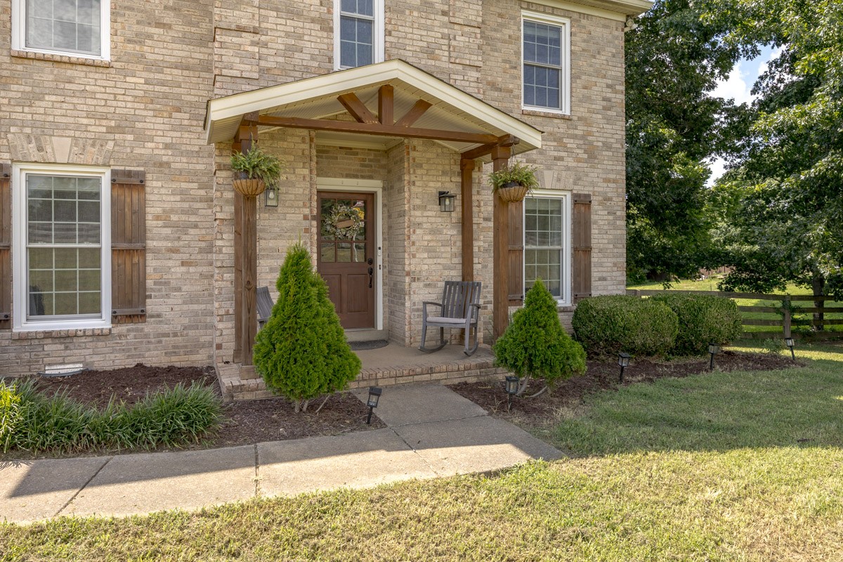 1376 Hunter Road