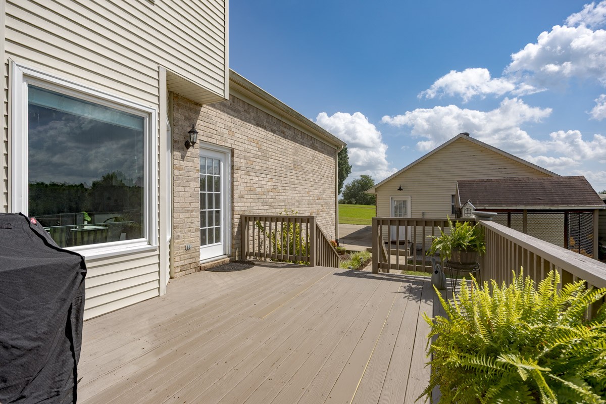 1376 Hunter Road