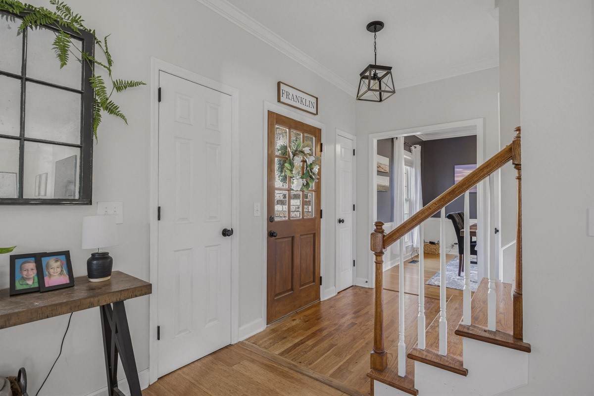 1376 Hunter Road