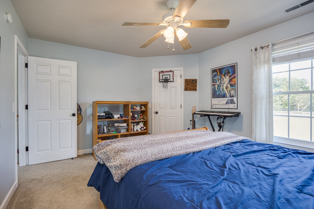 1376 Hunter Road