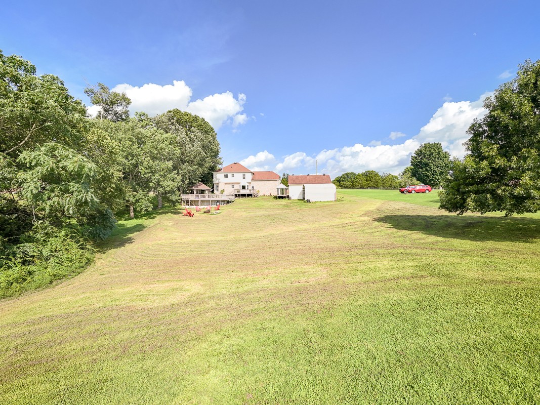 1376 Hunter Road