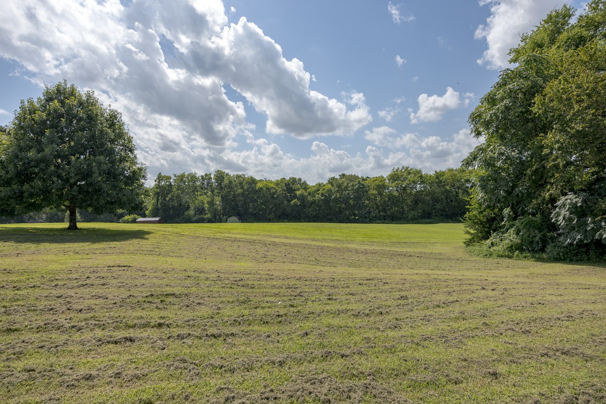 1376 Hunter Road