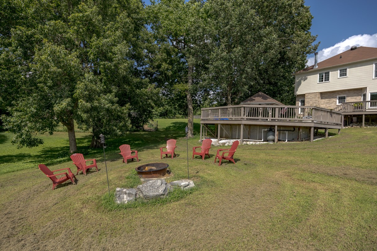 1376 Hunter Road