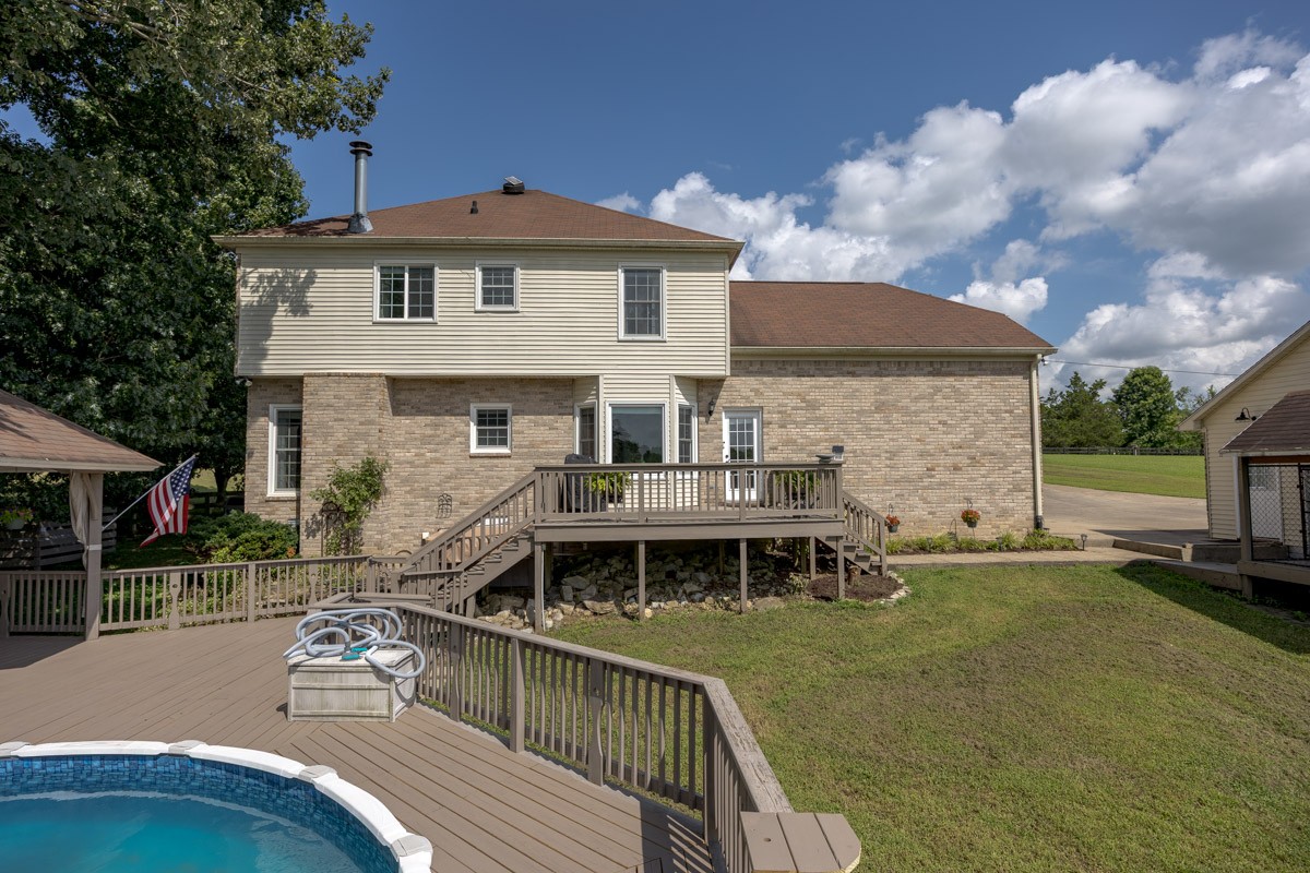 1376 Hunter Road