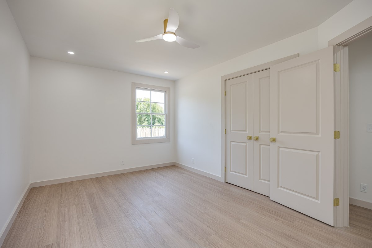 1707 Hillsboro Rd