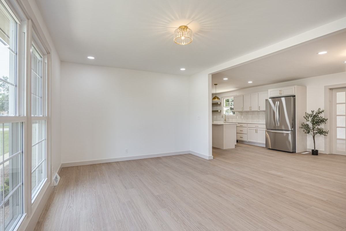 1707 Hillsboro Rd