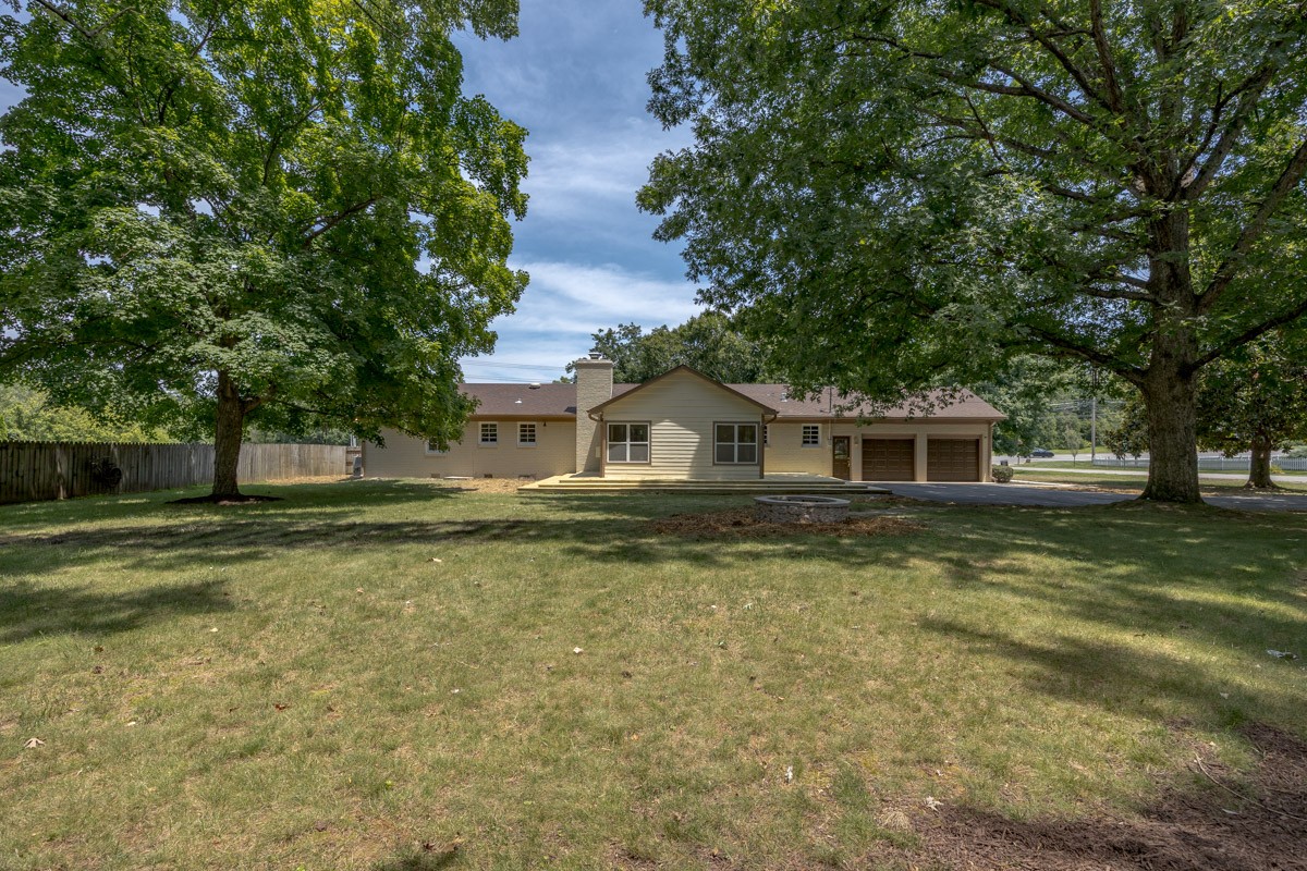 1707 Hillsboro Rd