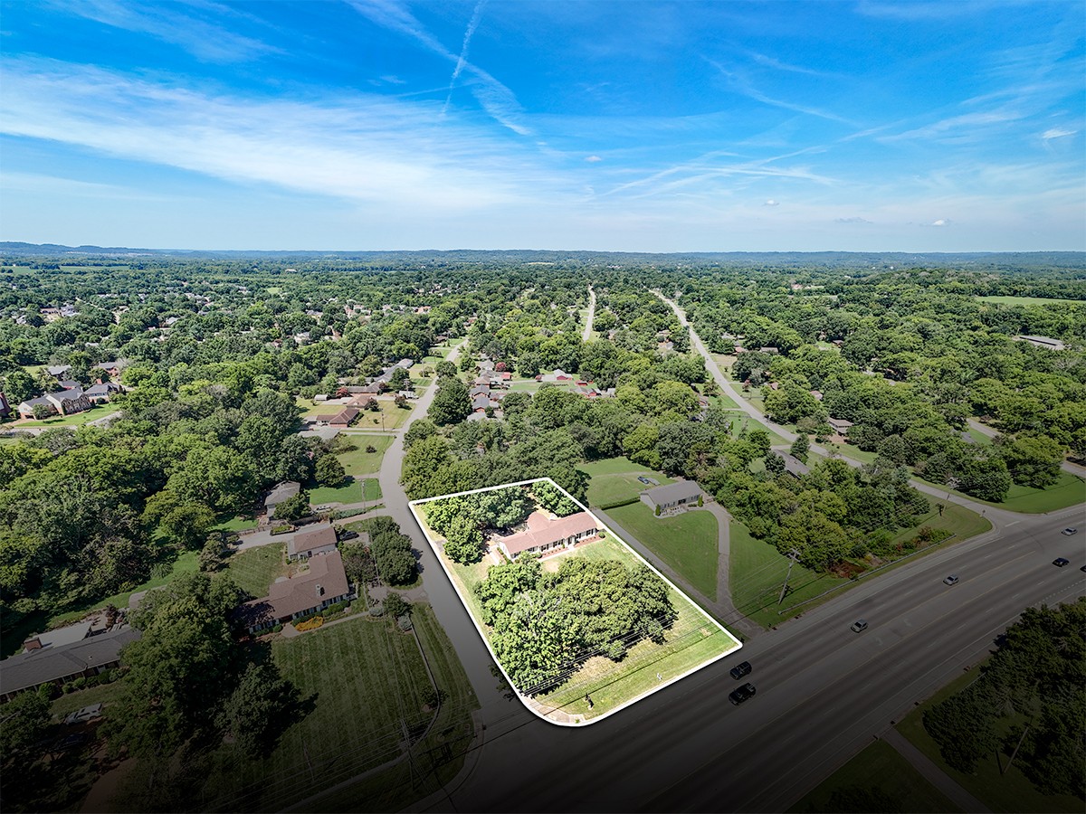 1707 Hillsboro Rd