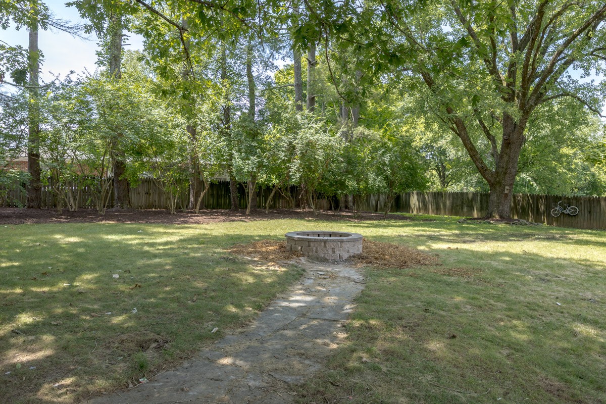 1707 Hillsboro Rd