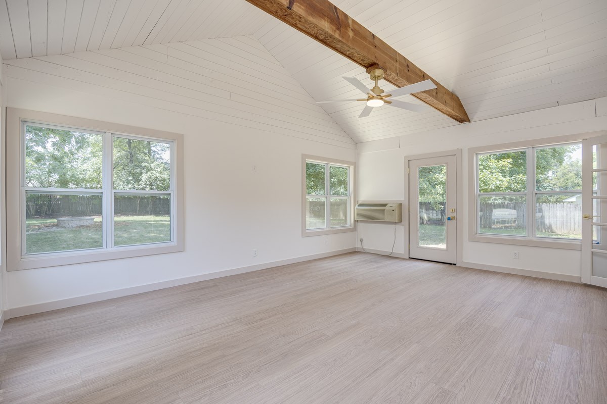 1707 Hillsboro Rd